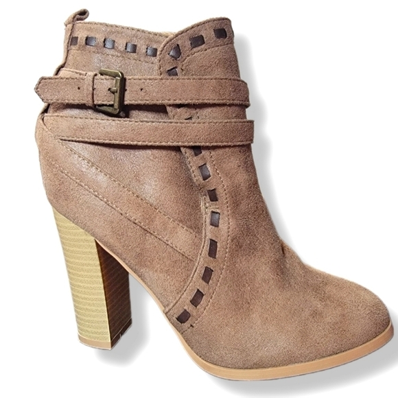 Qupid Shoes - Brown Strappy Ankle Boots Qupid
